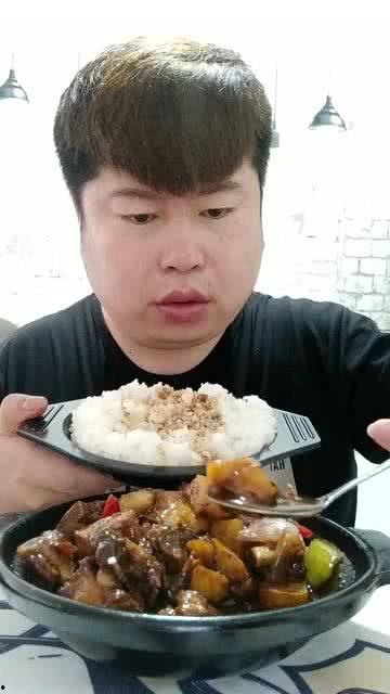 直视情侣吃瓜图片,甜蜜指数爆表！