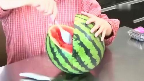 郯城吃瓜视频,揭秘当地特色美食背后的故事