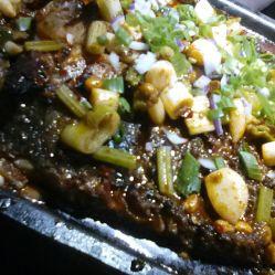 烤鱼吃瓜,夏日美食新风尚