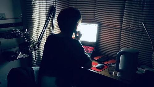 少熬夜吃瓜群众