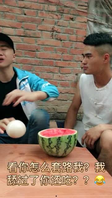 单身吃瓜搞笑视频,搞笑视频带你领略单身生活的趣味