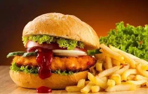 吃汉堡变胖吃瓜变瘦了,揭秘食物背后的神奇效应”