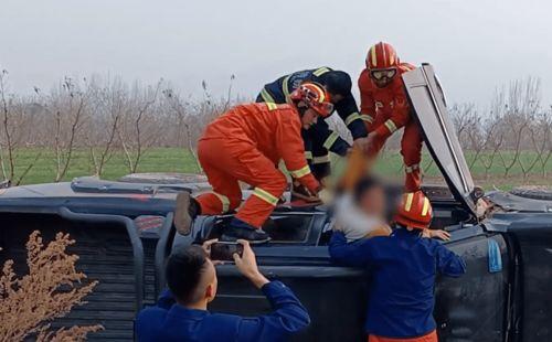 车祸照片吃瓜,吃瓜群众揭秘事故真相