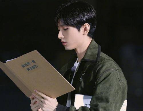 圈内吃瓜成毅,成毅圈中风云再起