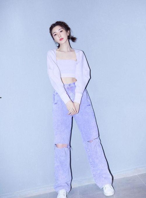 小兔吃瓜汉服,一场穿越古今的时尚盛宴