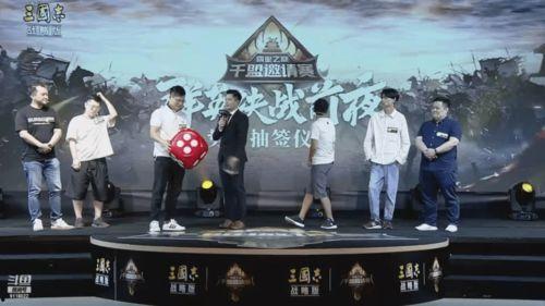 吃瓜大哥出场视频,视频瞬间引爆网络