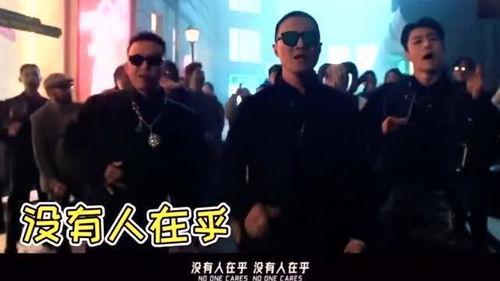 吃瓜撑肚子视频在线观看,趣味视频带你体验美食狂欢