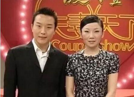 李玉刚回家吃瓜的视频,揭秘明星私生活瞬间