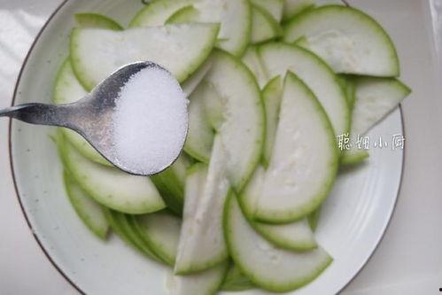 瓜怎么吃最最甜又好吃视频,揭秘最甜蜜美味吃法，解锁夏日甜蜜新体验