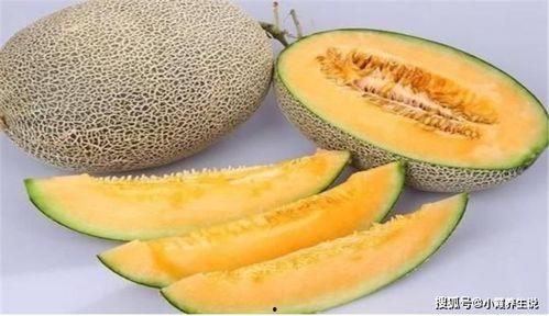 小伙与姐夫吃哈密瓜视频,小伙与姐夫的欢乐食光