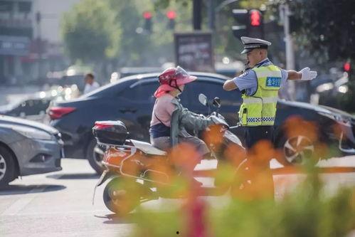 交警集体吃瓜视频大全