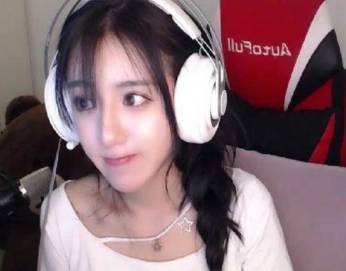 呆妹小呆瓜吃鸡视频大全